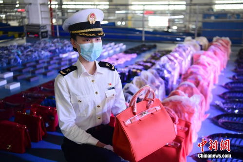 深圳海关展示近期查获的侵权假冒商品
